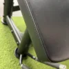 Posilovací stroj na nohy - Zakopávání vleže na cihličky (Horizontal Leg Curl)